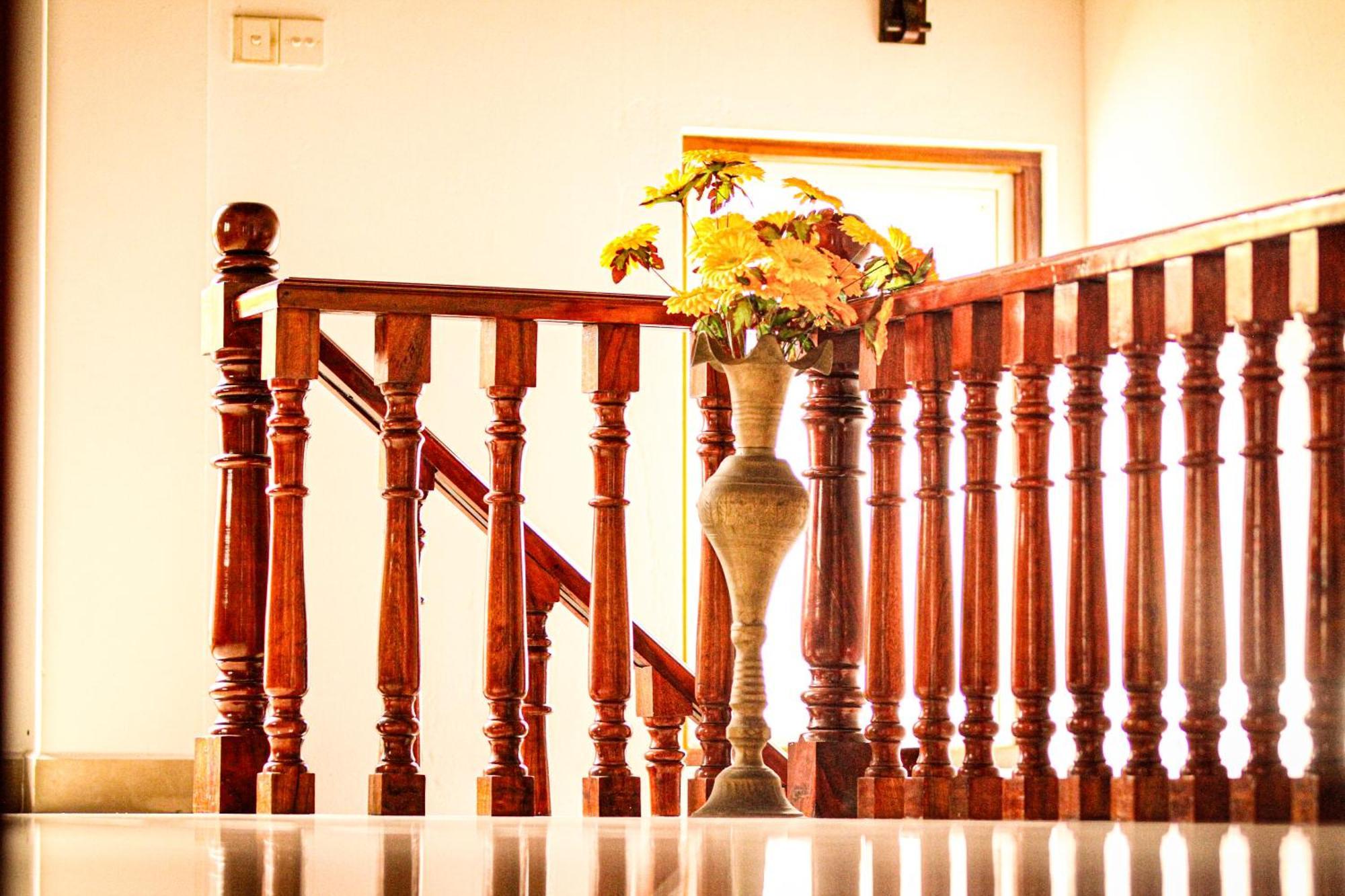 טנגלה Golden Town Hostel מראה חיצוני תמונה