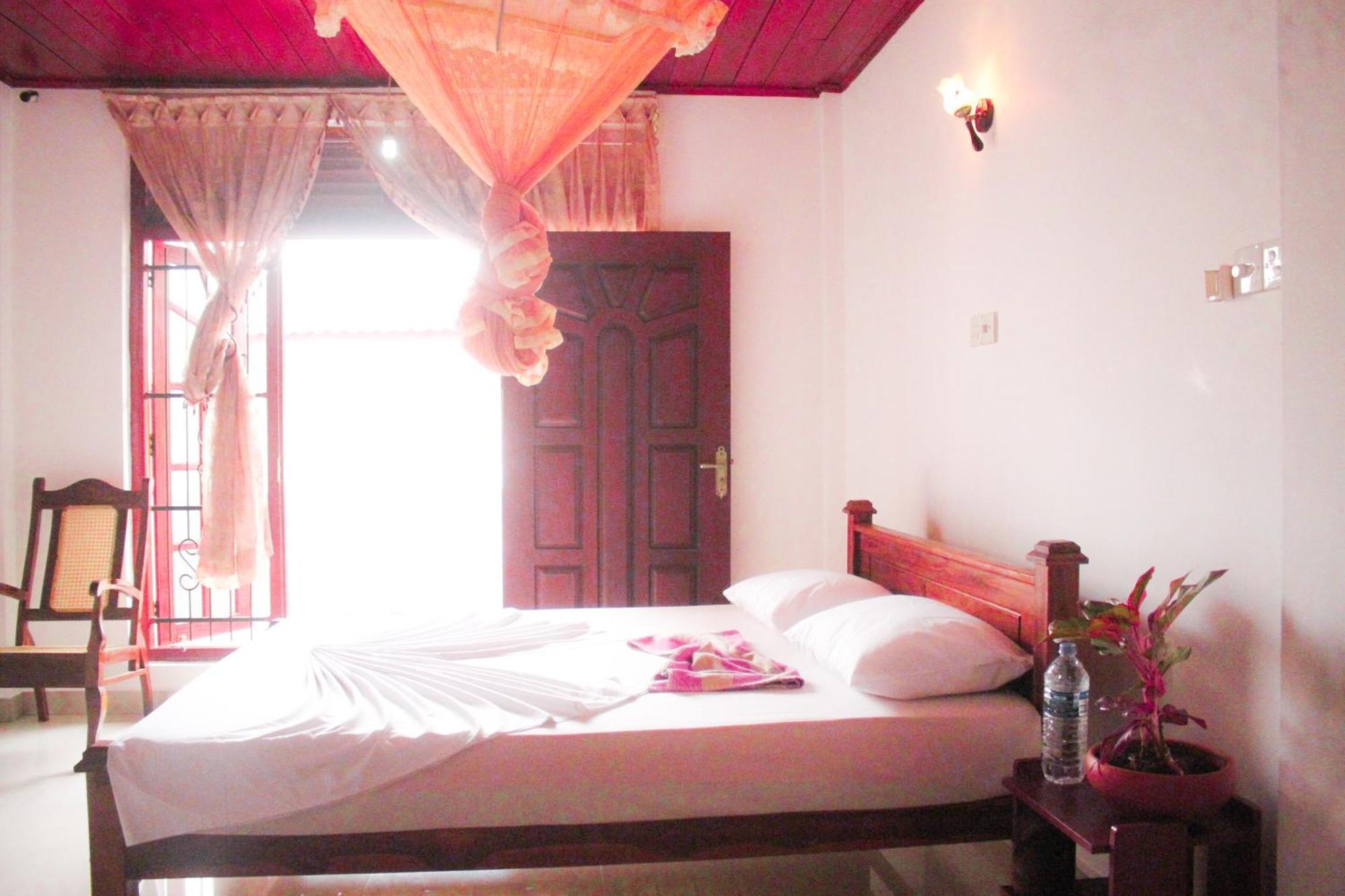 טנגלה Golden Town Hostel מראה חיצוני תמונה