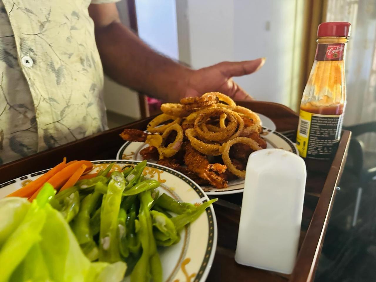 טנגלה Golden Town Hostel מראה חיצוני תמונה