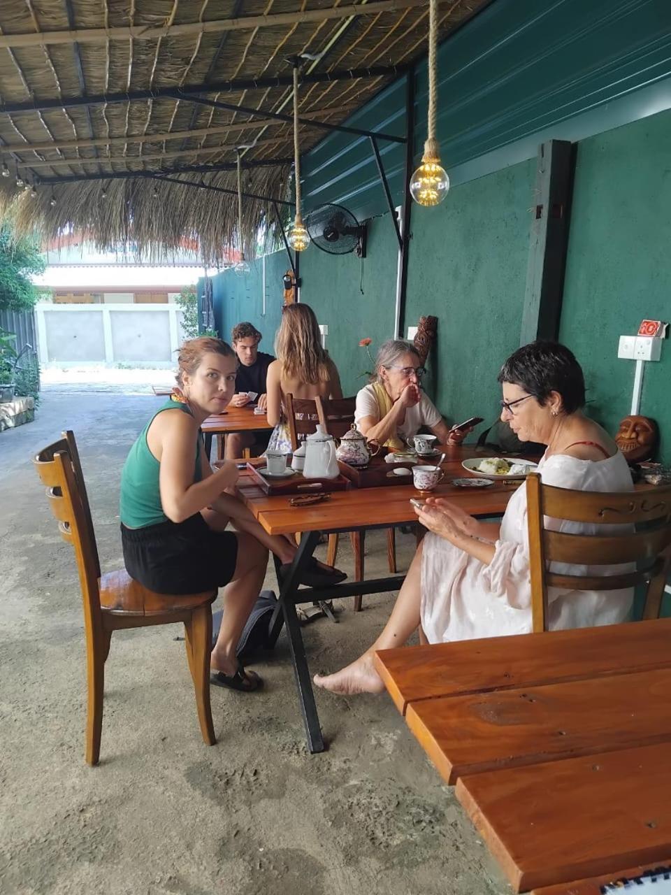 טנגלה Golden Town Hostel מראה חיצוני תמונה